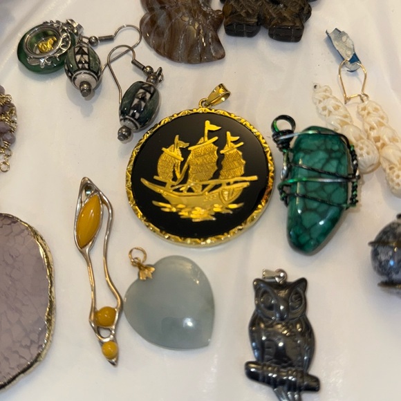 Come dig with me.  Unlisted gorgeousness in every price range. - Picture 16 of 16